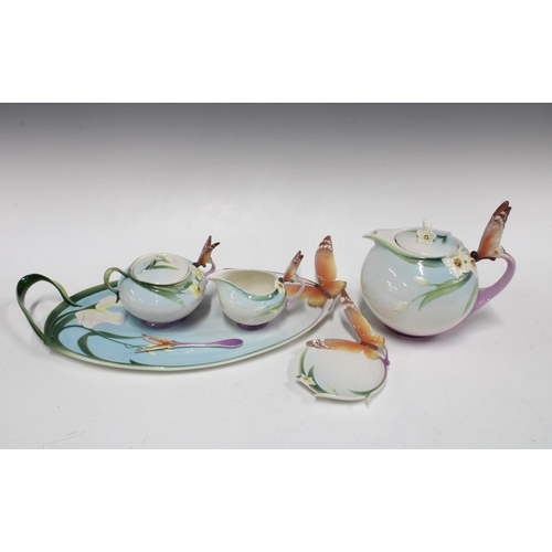 123 - Franz porcelain butterfly tea service with matching tray, spoon and dish, pattern (6)