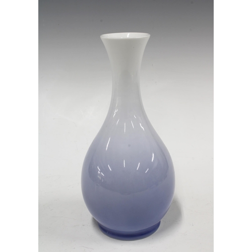 127 - Royal Copenhagen vase, pattern LAX 5351, 11 x 22cm.