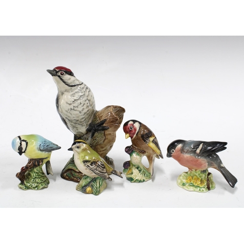 153 - Five Beswick birds to include Lesser Spotted Woodpecker 2420, (5) 15cm.