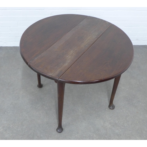 238 - Mahogany drop leaf table, on tapering legs with pad feet, 93 x 74cm.