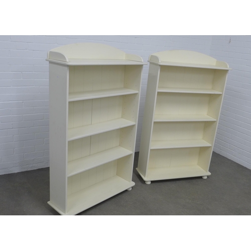 243 - Pair of modern white open bookcases, 90 x 149 x 30cm. (2)