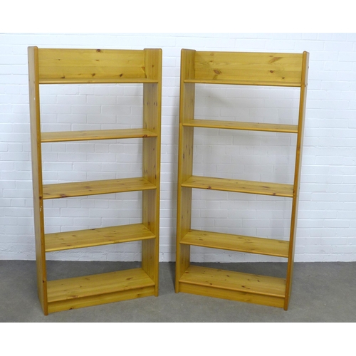 251 - Pair of pine open bookcases, 80 x 171 x 30cm.