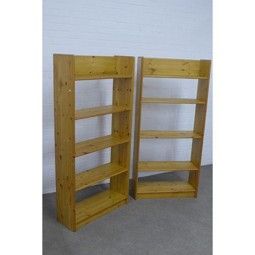 251 - Pair of pine open bookcases, 80 x 171 x 30cm.