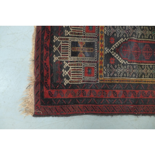 280 - Persian prayer rug with red field, 140 x 85cm.