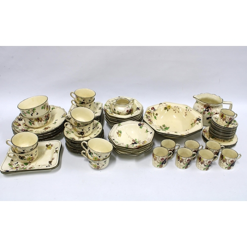 334 - Royal Doulton Kew pattern table warres / part dinner service