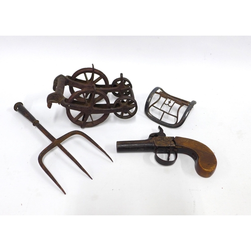 358 - Small antique pistol, iron canon carriage, fork and buckle (4) 16cm.