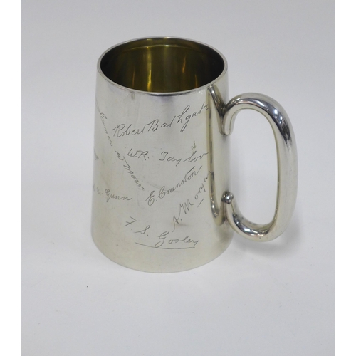 62 - George V silver tankard, Birmingham 1925, with engraved signatures,  12cm