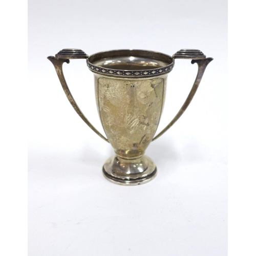 76 - Elkington & co small silver trophy cup, Birmingham 1937, 10cm