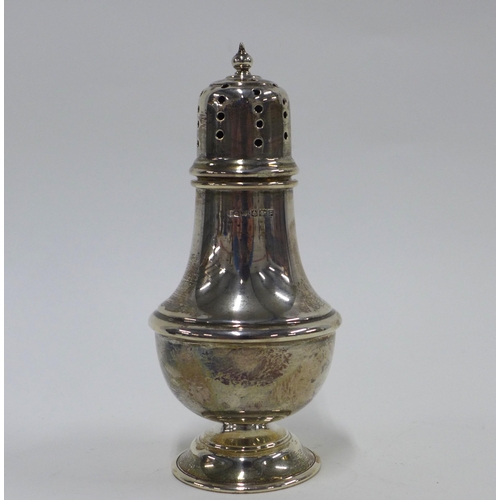 87 - Silver sugar castor aof typical baluster form, Birmingham 1967, 15cm