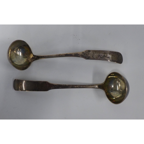 91 - A pair of Georgian silver toddy ladles, oar pattern,  Francis Howden, Edinburgh 1810, 15cm (2)