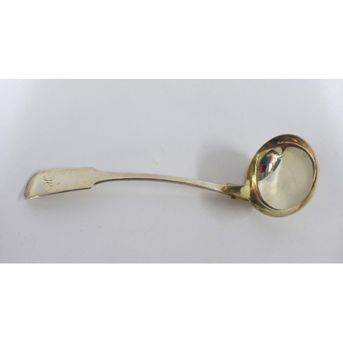 95 - Set of three William IV silver toddy ladles, fiddle pattern, Marshall & Sons, Edinburgh 1831, 15cm (... 