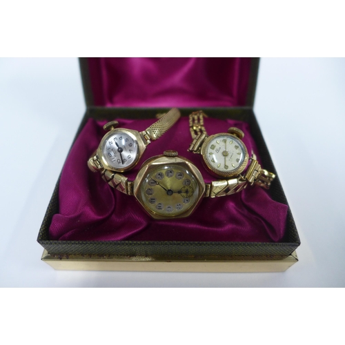 100B - Lady's 9ct gold wristwatch on a 9ct gold bracelet strap together with an Elco 9ct gold wristwatch on... 