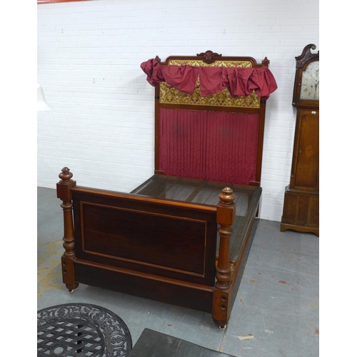 291 - Late 19th / early 20th century mahogany half tester bed, 138 x 210 x 205cm.