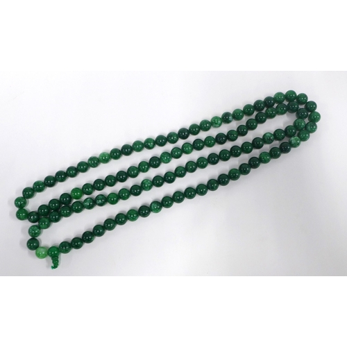 10 - Vintage strand of large jadeite beads, single row