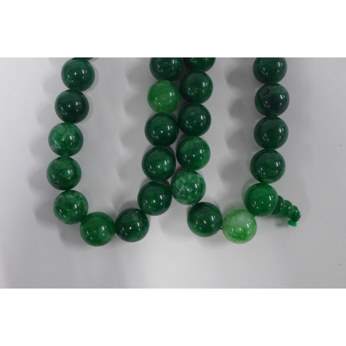 10 - Vintage strand of large jadeite beads, single row