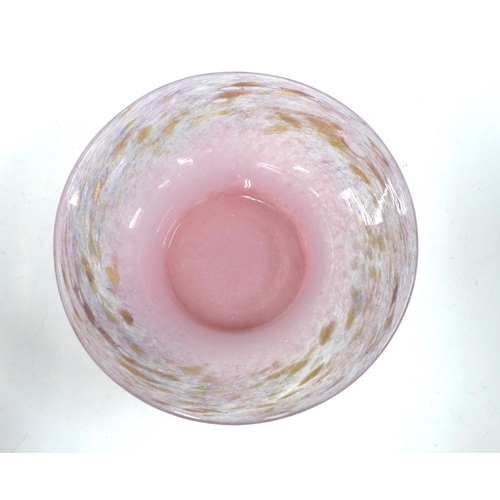 140 - Monart art glass bowl, pink with aventurine inclusions, 22cm diameter