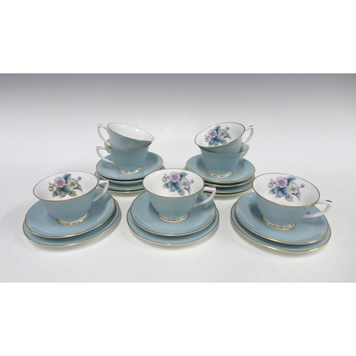 108 - Royal Worcester Woodland cups, saucers, and side plates, a seven place setting (21)