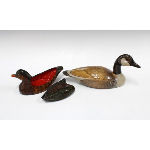 143 - Painted wooden Canada goose by David R. Jackson, signed underneath, 33 x 15cm, together with a papie... 