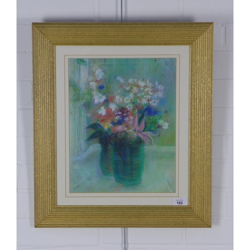 162 - TOM THOMPSON (AUSTRALIAN) still life pastel, signed and framed under glass, 28 x 36cm