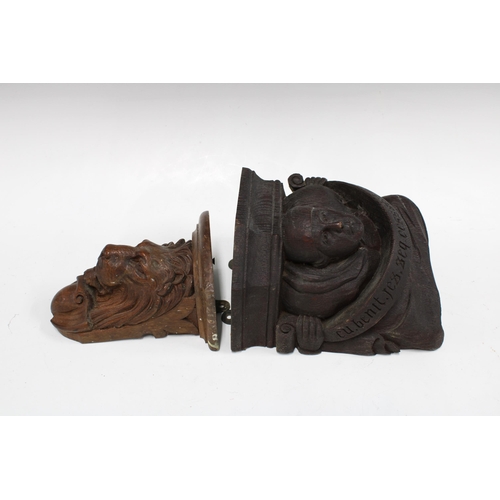 392 - Carved wooden plinth of a monk, with a latin banner reading 'cu benit res seq cessabit umbra' 19 x 2... 