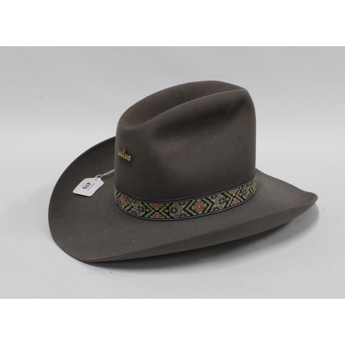 470 - COPPERMINE WESTERN Stetson, grey with ribbon band and a TEXAS badge, Size 7