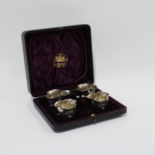 48 - Edwardian silver salts, cased set of four, London 1902 (4)