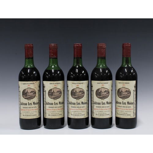 492 - Château Les Moines 1983 Grand Vin De Bordeaux, J&A Carreau, 12% vol, 75cl (5)