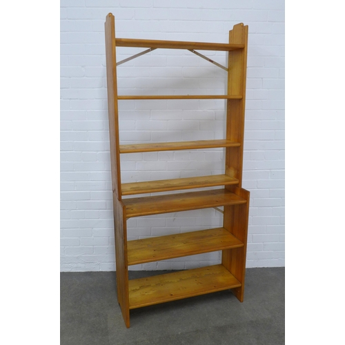 526 - Pine open bookcase, 82 x 183 x 31cm.