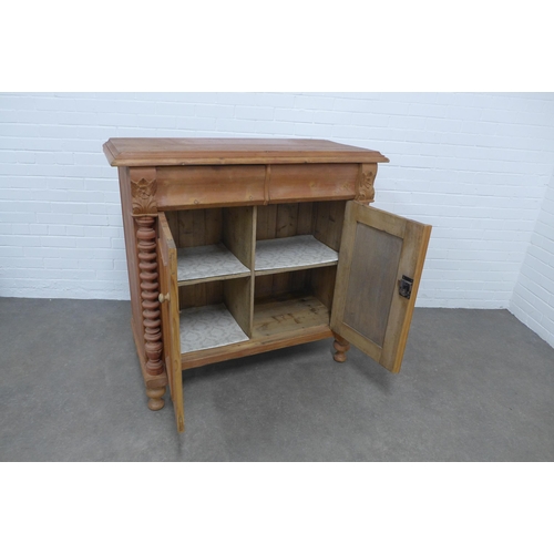 529 - Pine two door cabinet / dresser with two short drawers, over cupboard doors, 118 x 113 x 55cm.