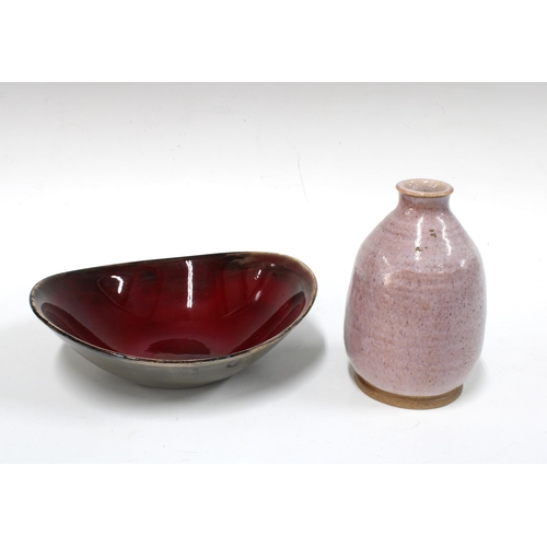 146 - A studio pottery vase by L. Watt and a Hoy studio pottery bowl with  red lustre glaze, (2) 20 x 18cm... 