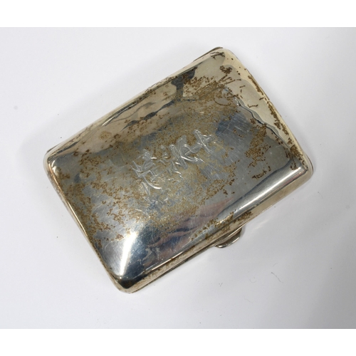 18 - Elkington & Co silver gilt cigarette case, Chester 1907, 8 x 6cm