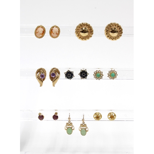 4 - Six pairs of various 9ct gold earrings and two pairs of unmarked yellow metal earrings  (8)