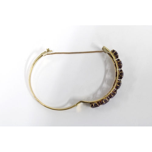 49 - 18ct gold bangle, inside of clasp stamped 18ct