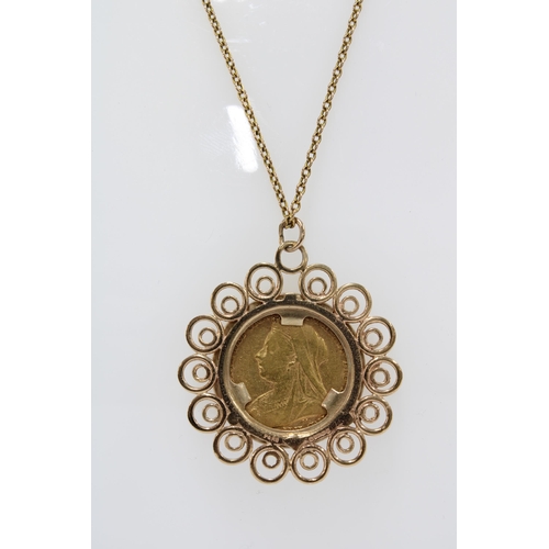 55 - Queen Victoria gold sovereign pendant, dated 1900, in a 9ct gold mount with 9ct trace link chain