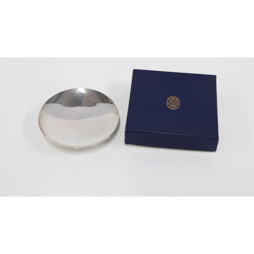 83 - Leslie Gordon Durbin silver bowl, London 1961, 10cm diameter, with original card box