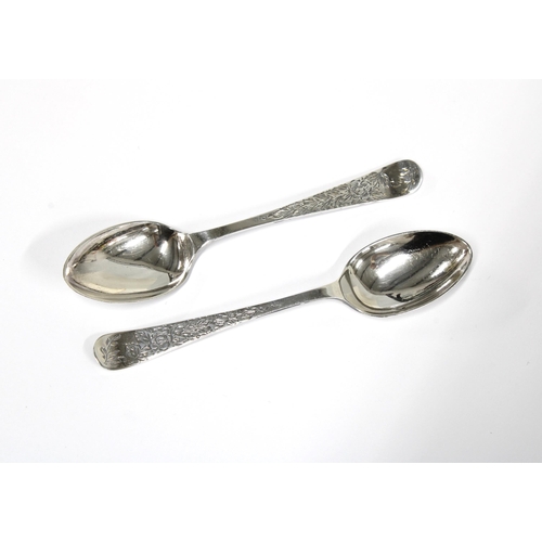 3 - A cased set of twelve silver teaspoons with matching sugar tongs, Sheffield 1911