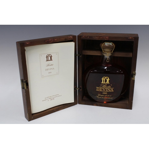 308 - Limited Edition Bottle of Grappa Berta Devina 1995 in wooden display box, No. 0579 / 2400,  26 x 10 ... 