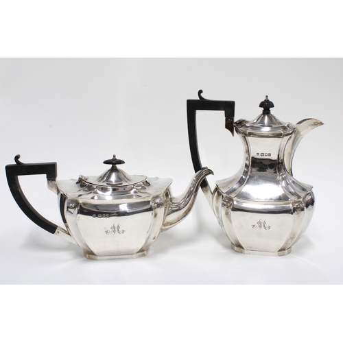 33 - George V silver tea and coffee set, London 1918 / 19, comprising teapot, coffee pot, cream jug and s... 