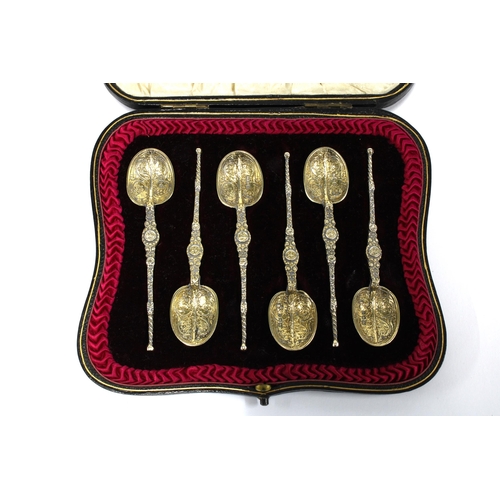 4 - Cased set of six silver Anointing spoons, London 1910 (6)