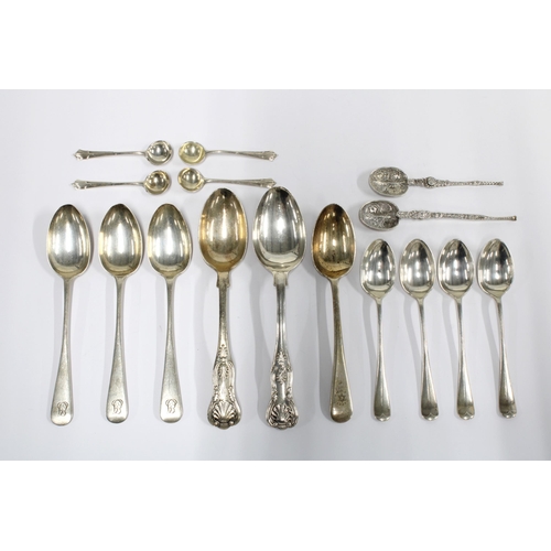 50 - A collection of silver spoons to include 4 Sheffield silver rattail teaspoons, 4 London silver teasp... 