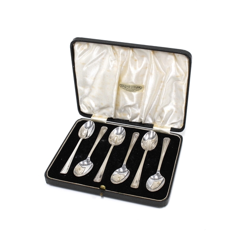 7 - Cased set of six Sheffield silver teaspoons, (6)