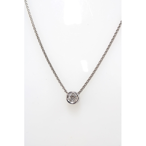 86 - 18ct white gold diamond pendant necklace, stamped 750