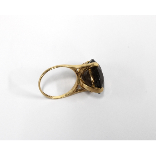 2 - 9ct gold smoky quartz dress ring, London 1971, size M