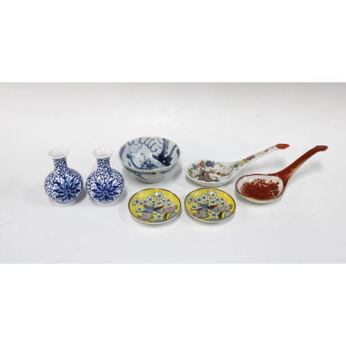 385 - Collection of Chinese pottery and porcelain, including a provincial  blue and white bowl 12cm diamet... 