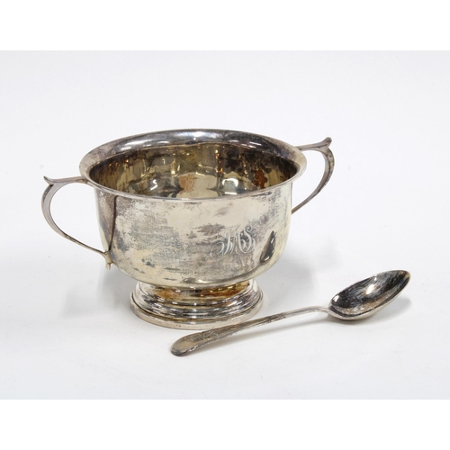 49 - George VI silver bowl, twin handled with silver teaspoon, Birmingham 1936 , in the original fitted c... 