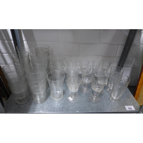 498 - A collection of Edwardian and later etched drinking glasses (a lot)