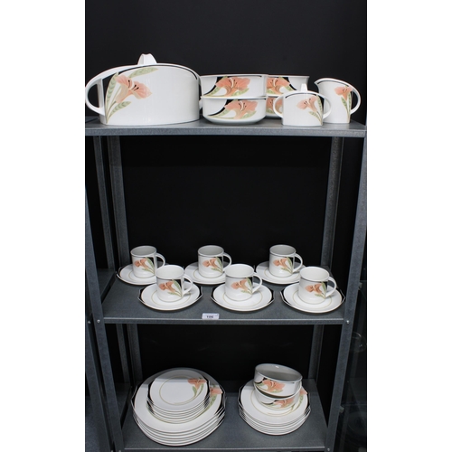 106 - Villeroy & Boch Iris pattern tableware, six place setting (39)