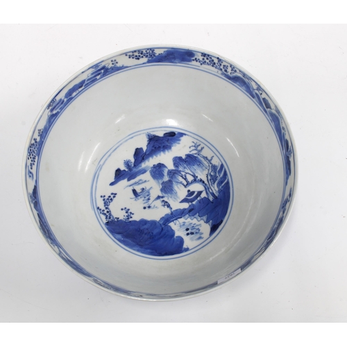 123 - Chinese blue and white Willow pattern bowl, with four character Kangxi marks to the base but likely ... 