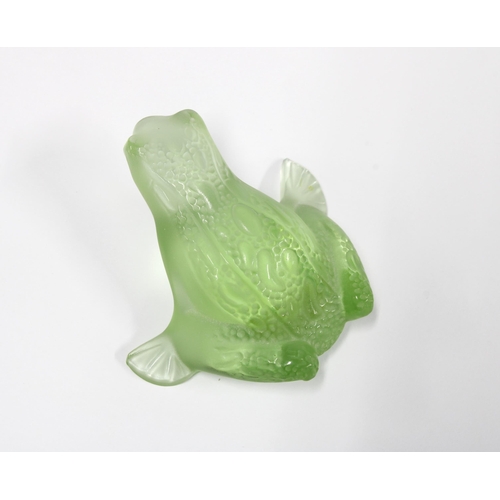 128 - Lalique green glass frog, 6 x 3cm, with box