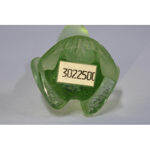 129 - Lalique green glass frog, 5cm, with box